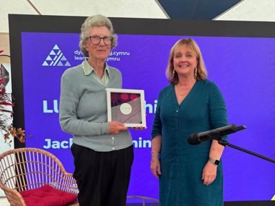 Jackie Willmington from Bow Street receives the 2026 Aled Roberts Memorial Award