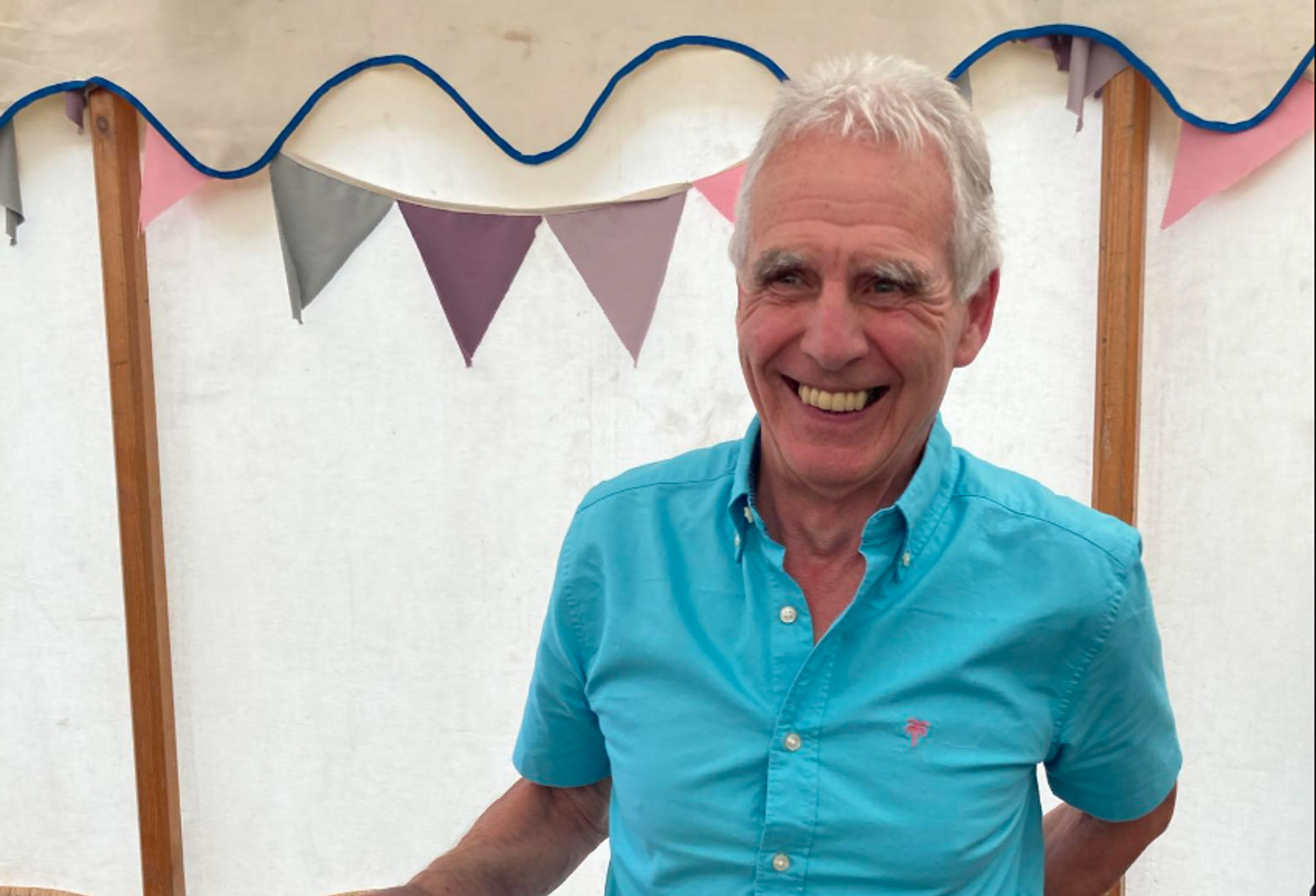 Cyril Jones receives award for his work as a Learn Welsh tutor